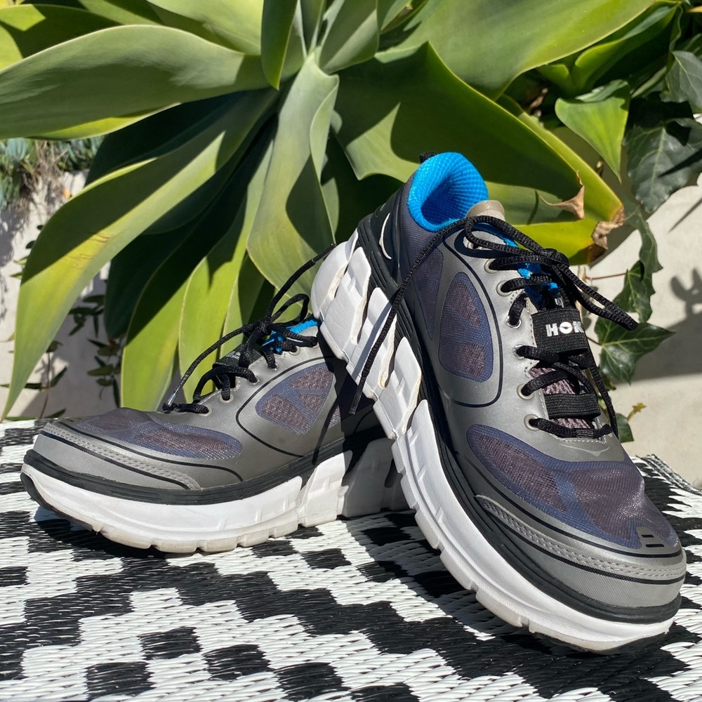 Hoka One One M Conquest